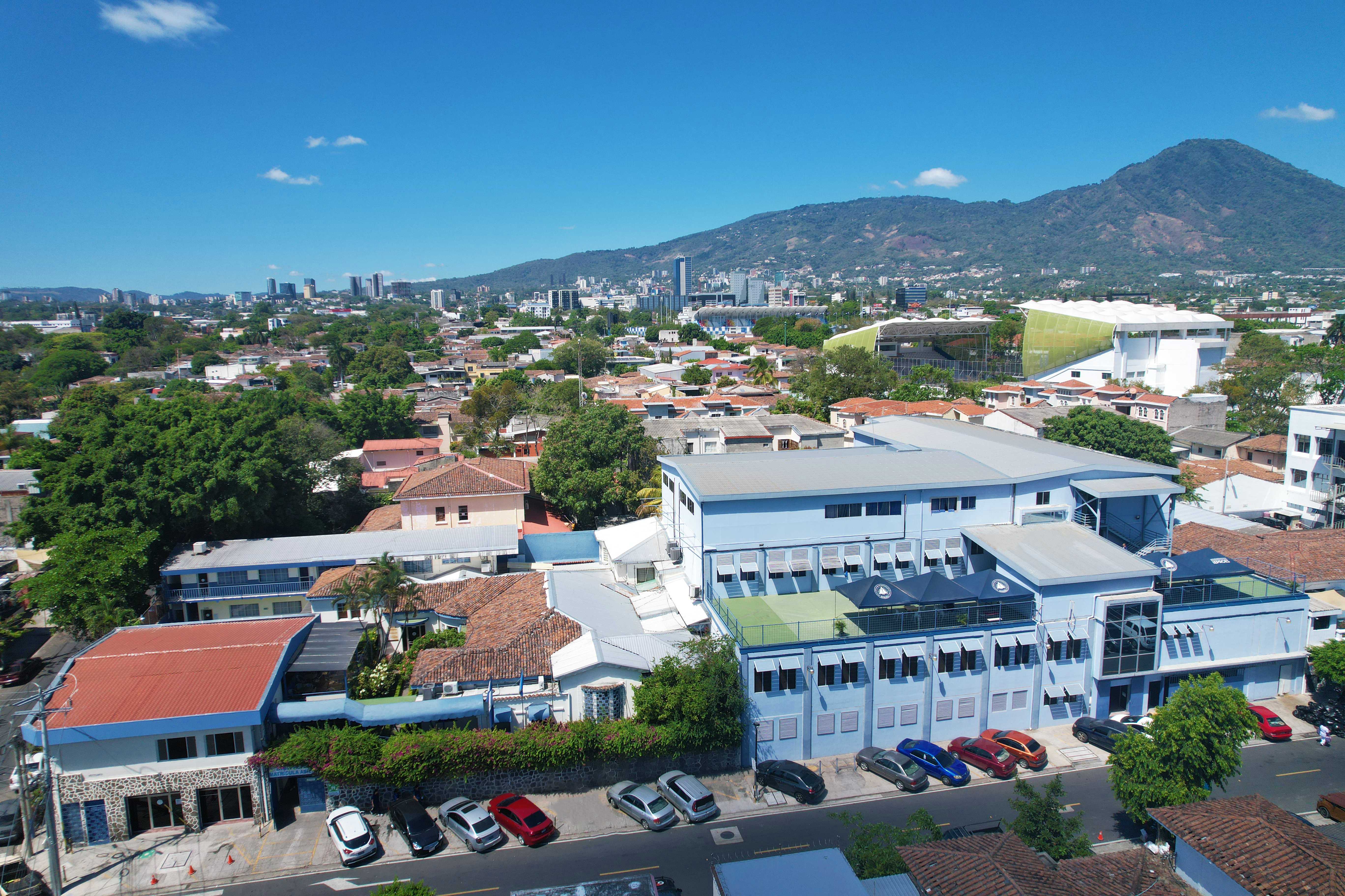 Campus 12